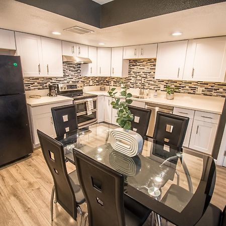 Spacious 2-Bedroom Townhouse With Pool & Private Patio In Central ลาสเวกัส ภายนอก รูปภาพ